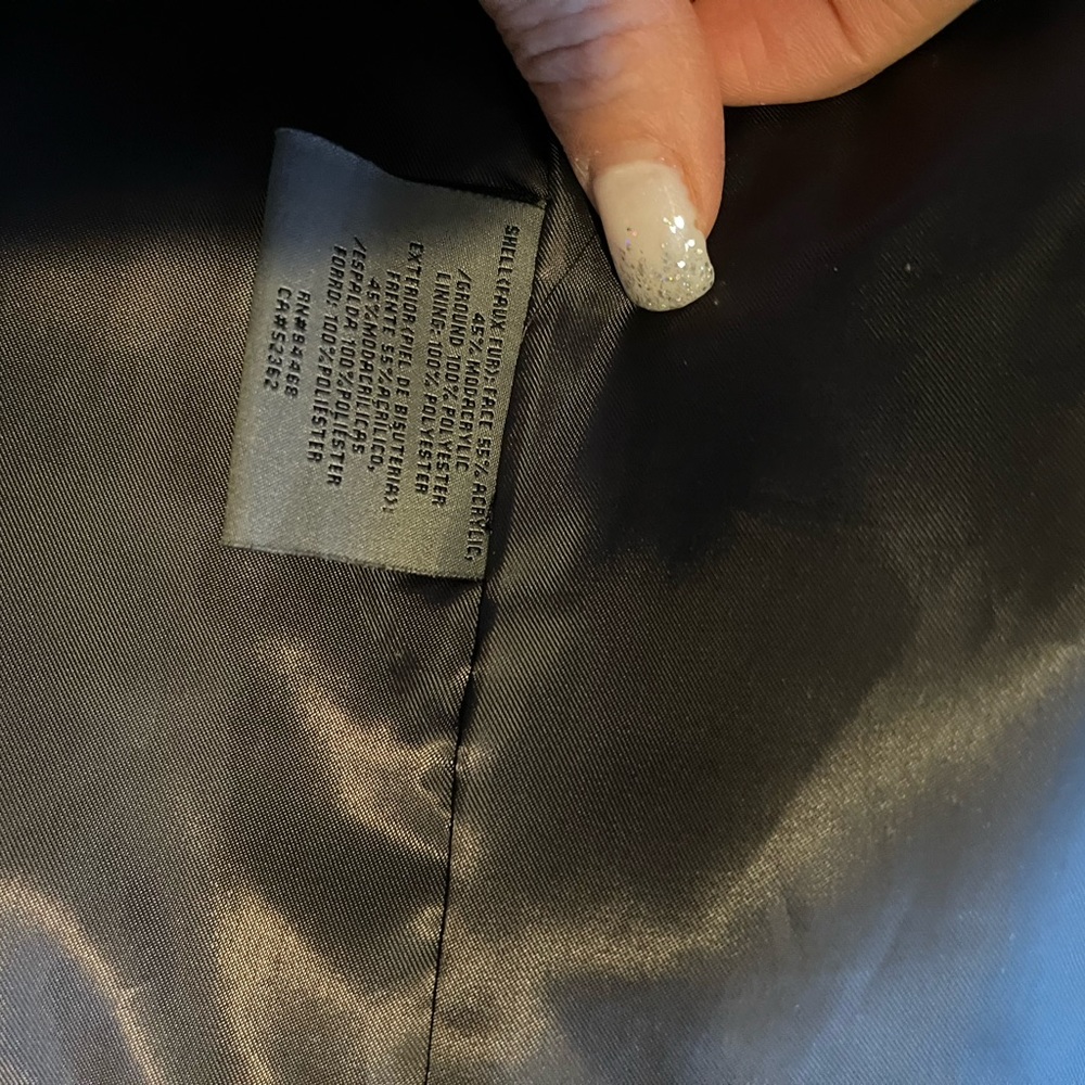 Vera wang grey faux fur coat - Picture 8 of 8